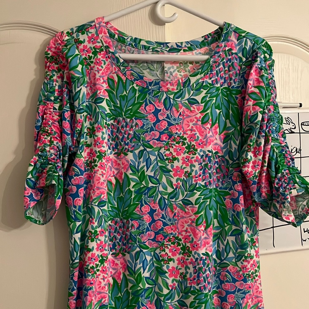 Lilly Pulitzer dress, like new. Size large